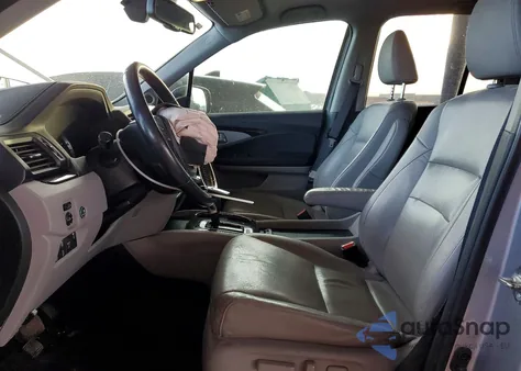 2019 Honda Ridgeline Rtl z USA, uszkodzony, nr VIN 5FPYK3F75KB006438